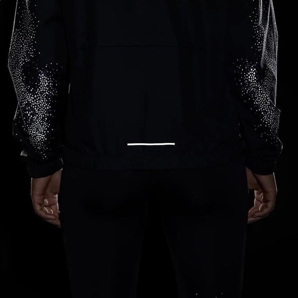 Nike Lightweight Running Jacket - Picture 5 of 8